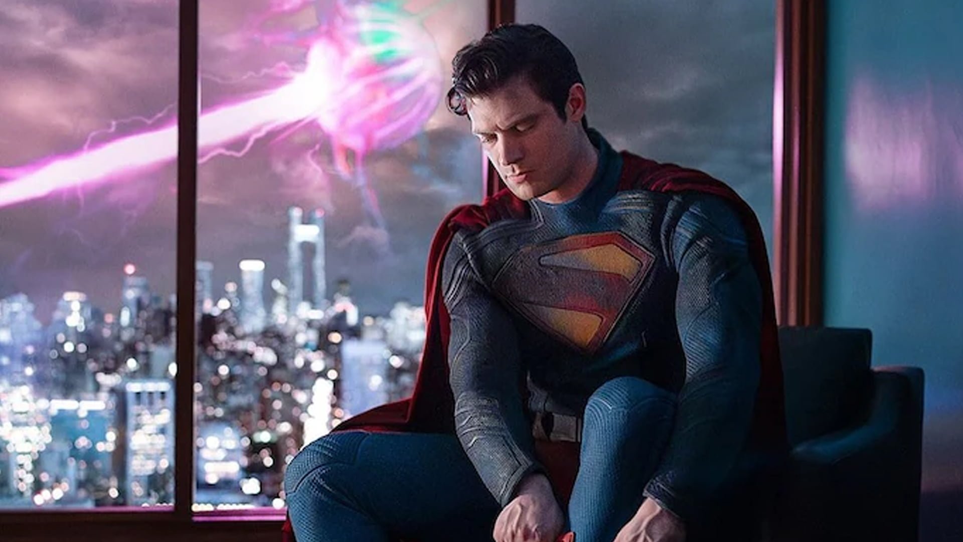 Regarder la vidéo Superman 2025 : L’origine du héros n’a pas besoin d’être parfaite
